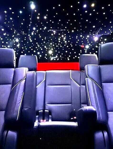 Chevrolet Suburban thumbnail 2