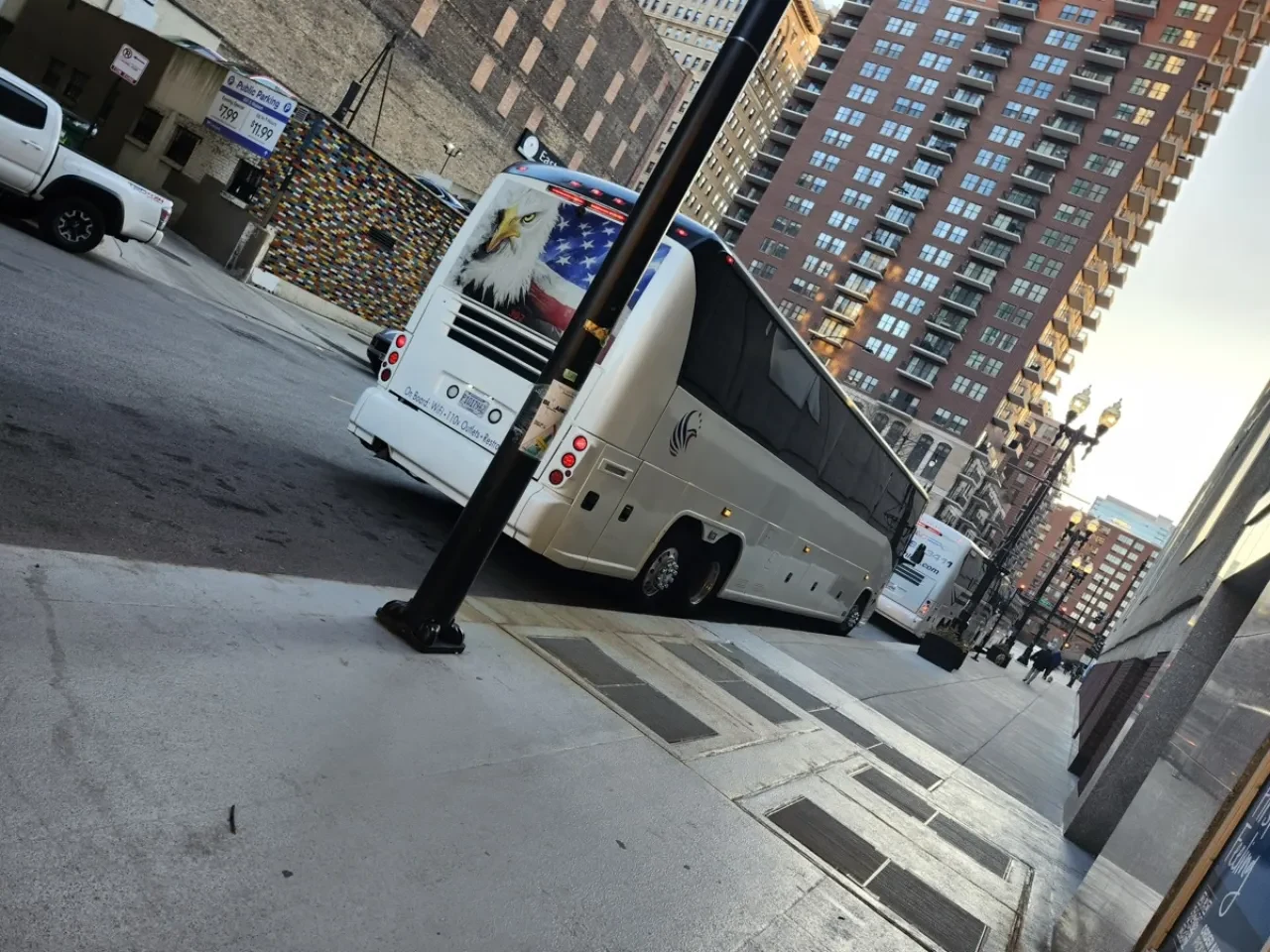 Motor Coach, Monarch Fleet