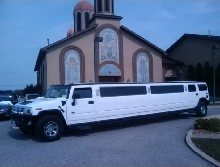 Hummer H2 Limousine, Monarch Fleet Chicago limo fleet comparison