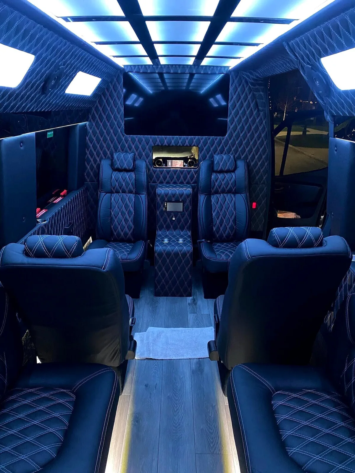 Sweet Sixteen limousine service in Chicago