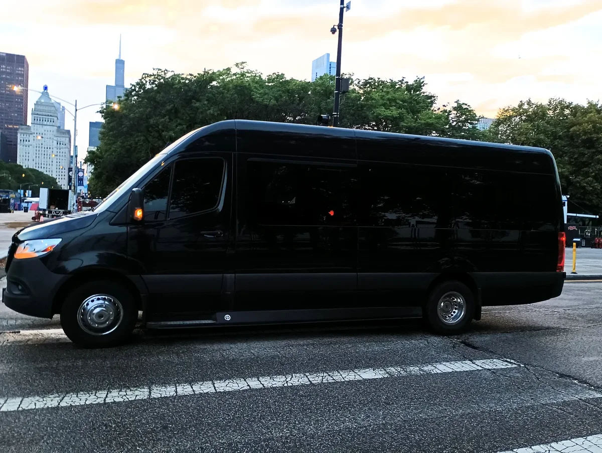 Sprinter & group charter, Monarch Fleet Chicago