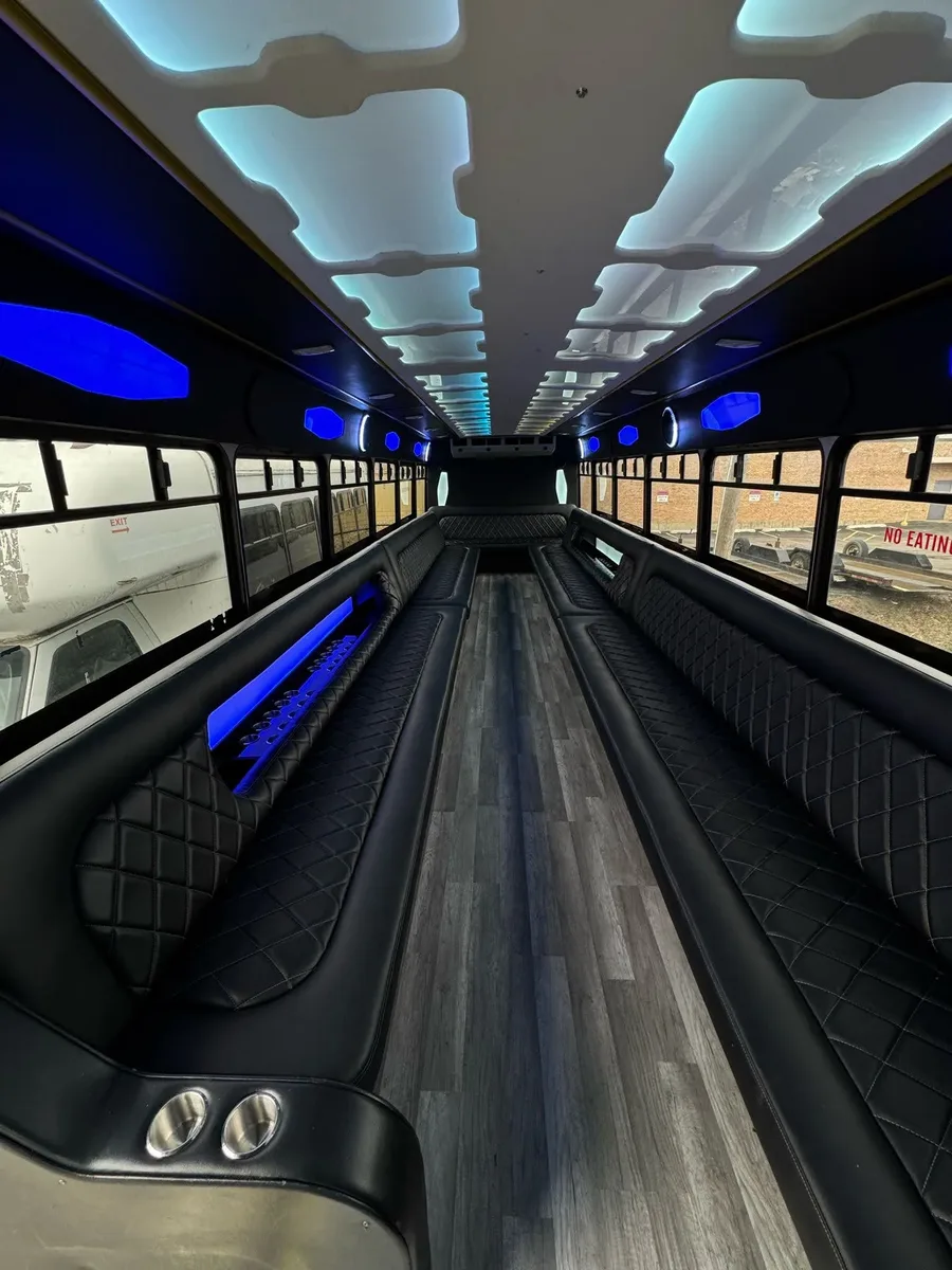 40-Passenger limo bus Chicago
