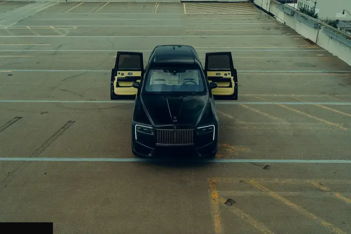 Rolls-Royce Phantom, Monarch Fleet Chicago limo fleet comparison