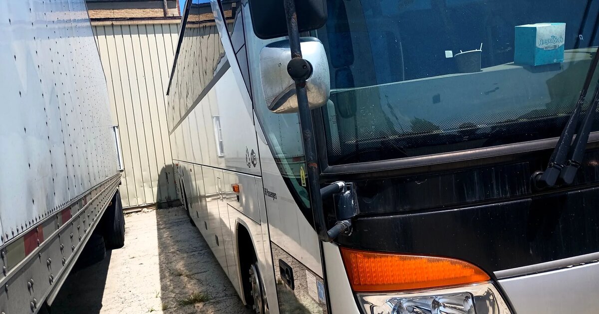 Chicago limo packages hub, Monarch Fleet