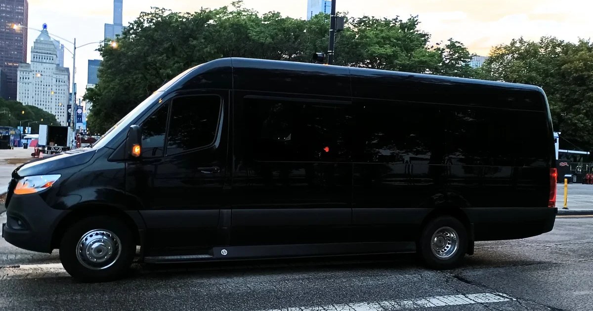 Chauffeured Chicago wine tour limousine