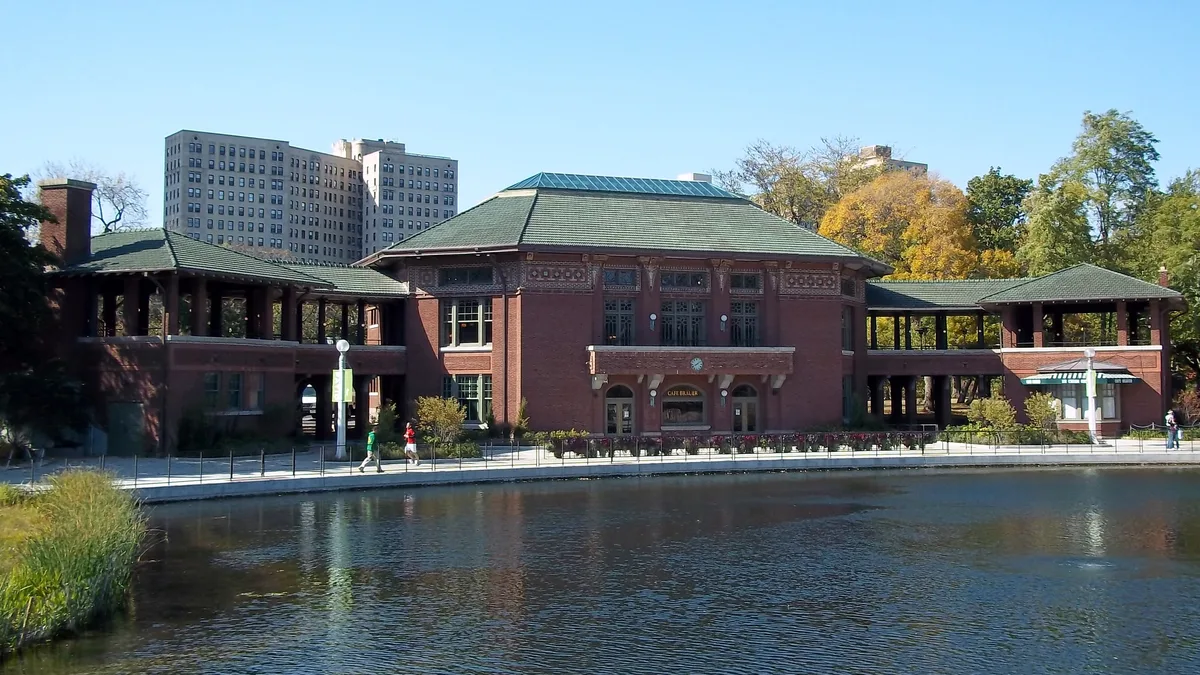 Cafe Brauer at Lincoln Park Zoo