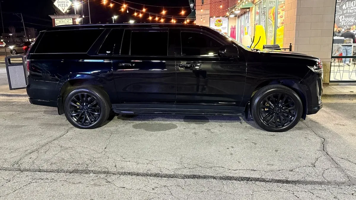 Long-distance limo service Chicago to Dubuque